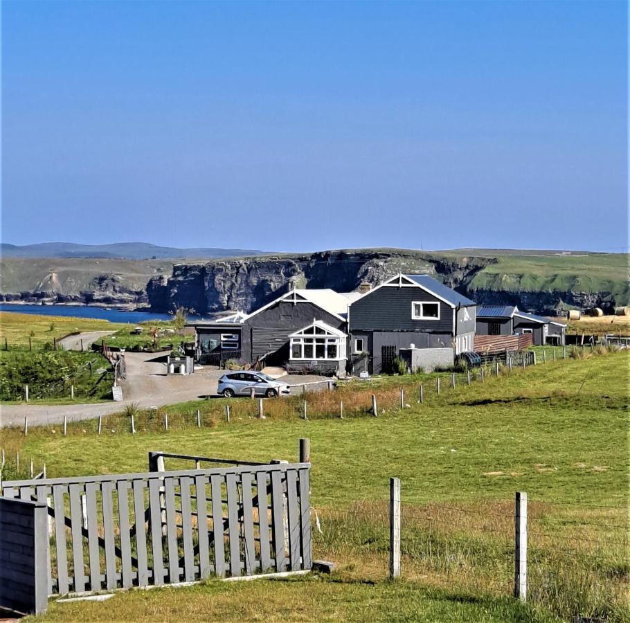 Salmon Landings Hotel Strathy Point Exterior photo